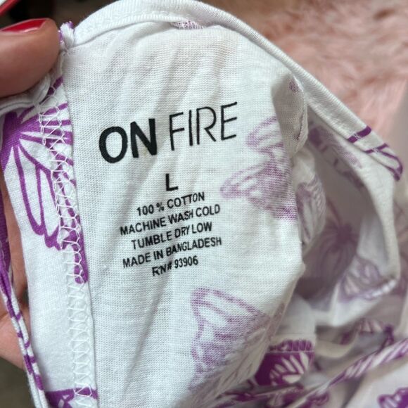 Woman’s T-shirt - Picture 2 of 4